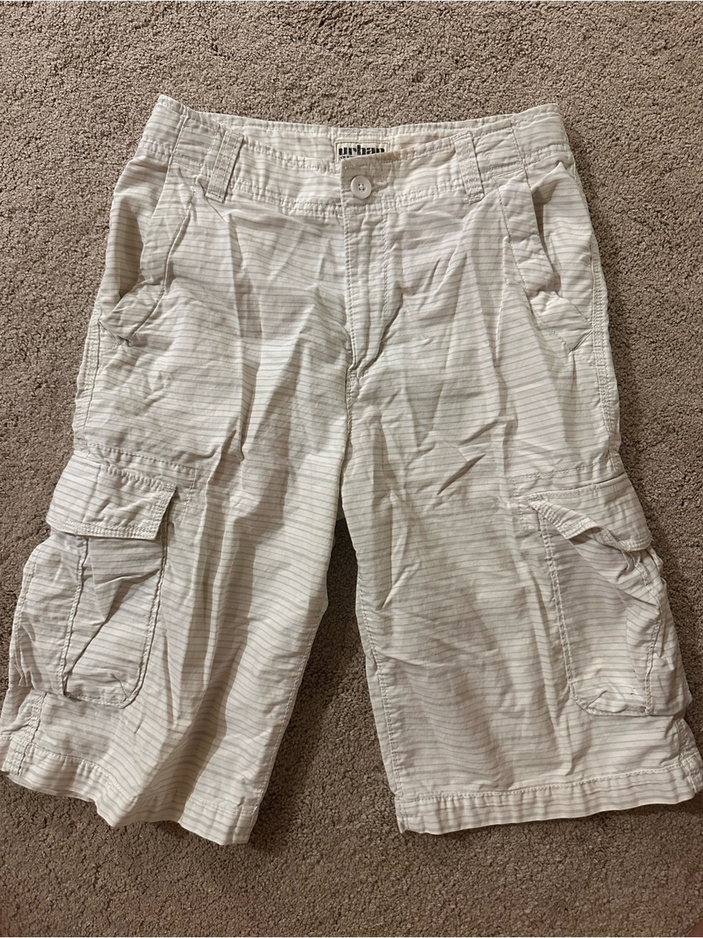 Size 16 R Urban Pipeline white Cargo Shorts